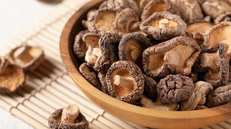 where to buy dried shiitake mushrooms